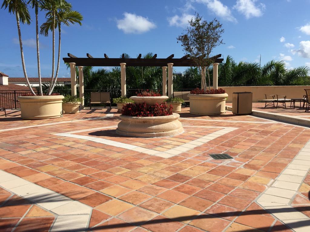 Lyx Suites At Merrick Park In Coral Gables Exterior foto